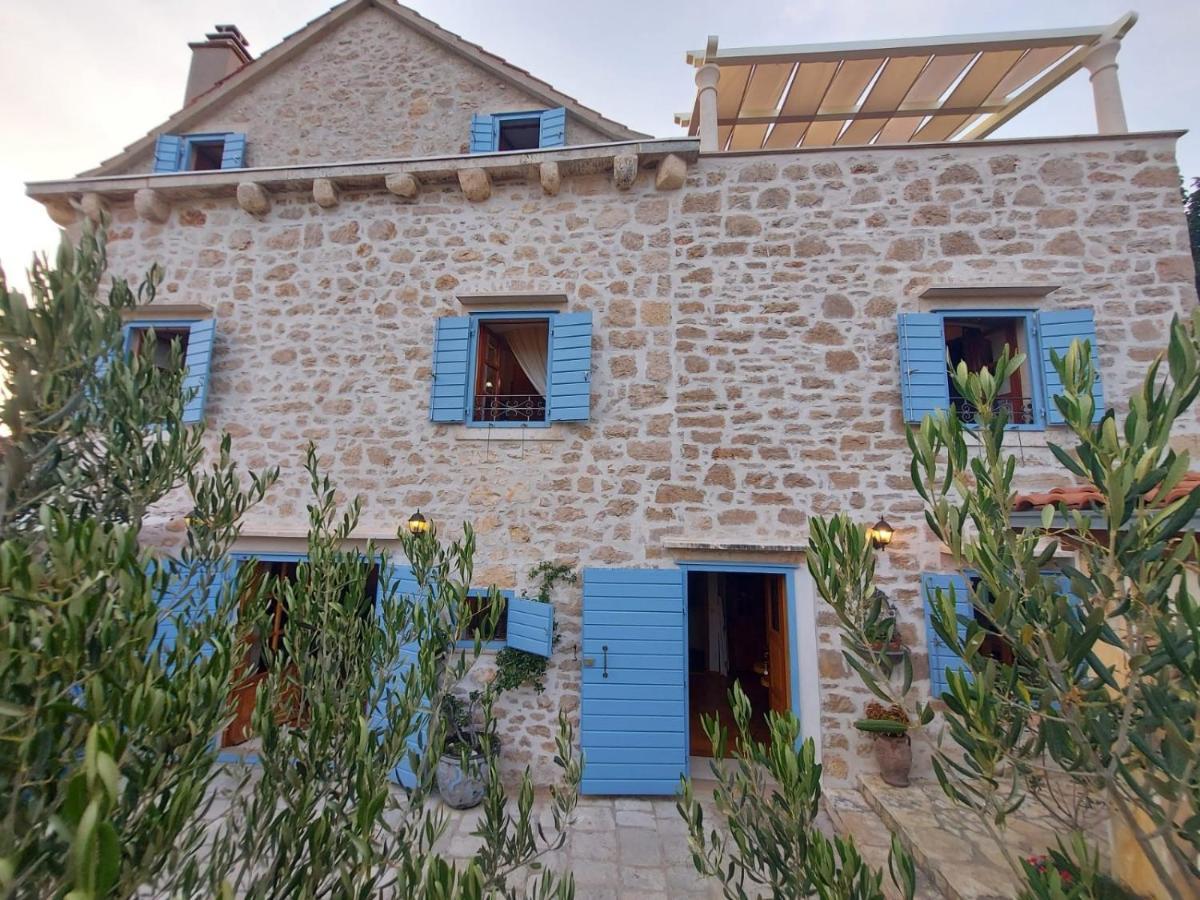 Villa Vicina Milna  Esterno foto