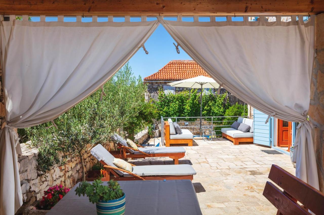 Villa Vicina Milna  Esterno foto