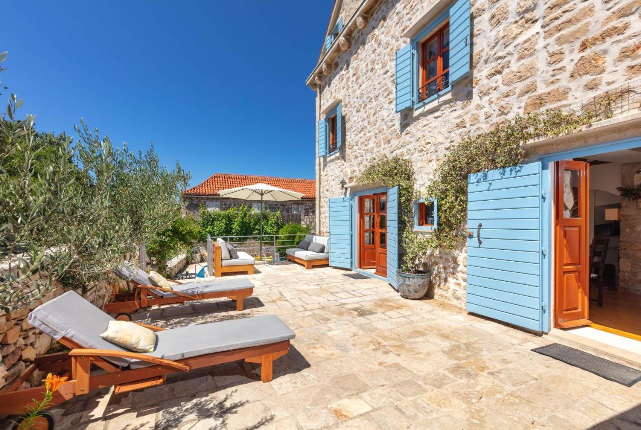 Villa Vicina Milna  Esterno foto
