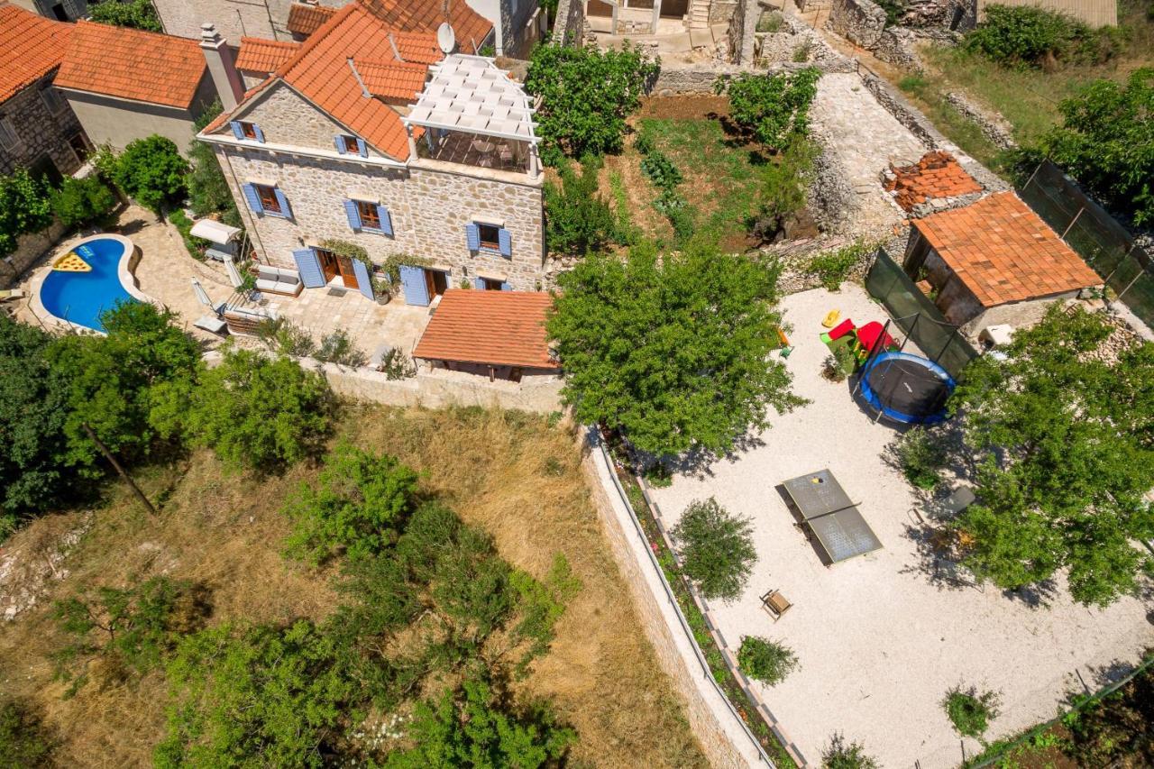 Villa Vicina Milna  Esterno foto